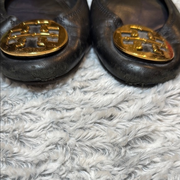 Tory Burch Black and Gold Leather Ballet Flats Sz 9 - Picture 5 of 7